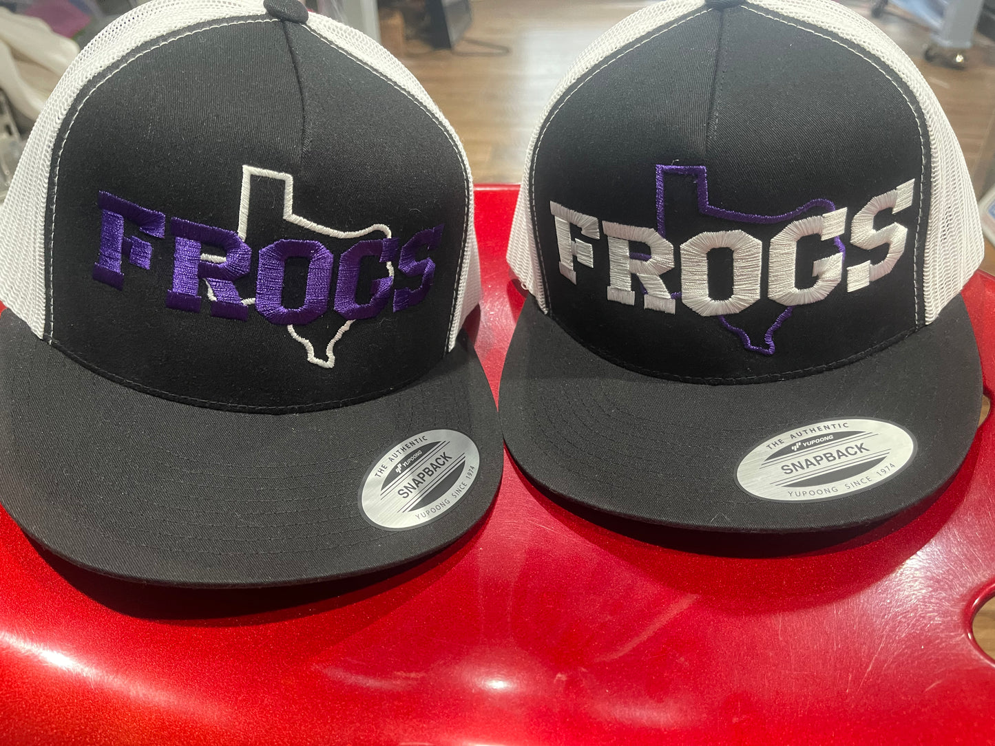 Frogs Flat bill trucker YP 6006T